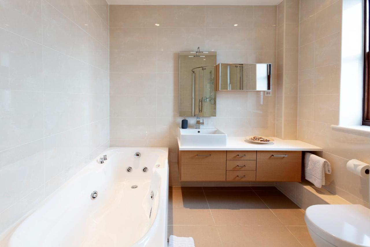 Hampden Apartments - The Henry Windsor Zewnętrze zdjęcie